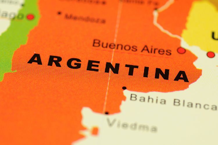 阿根廷政府大刀阔斧削减支出，美国会步入后尘麽？